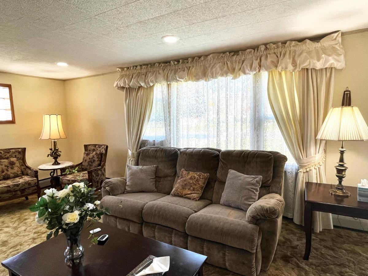 Entire Home In Buffalo - 6 Guests 3 Bedroom 1 Bath - Convenient Location - 25Min To Niagara Falls Exteriér fotografie